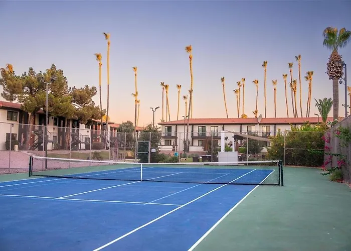 116 Fully Furnished 1br Suite-prime Location *