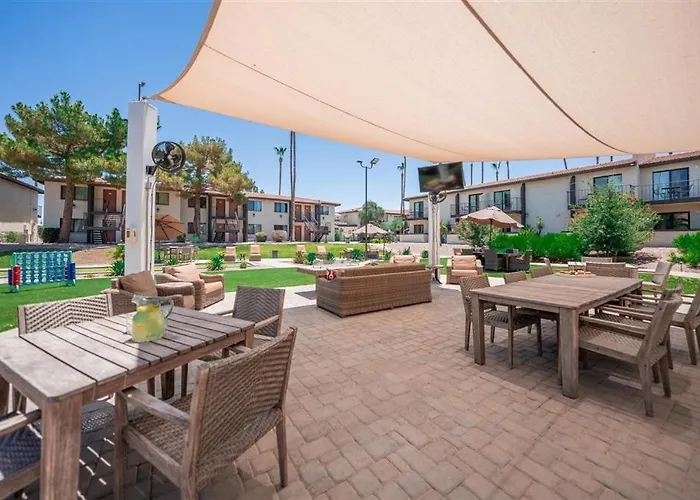 116 Fully Furnished 1br Suite-prime Location *